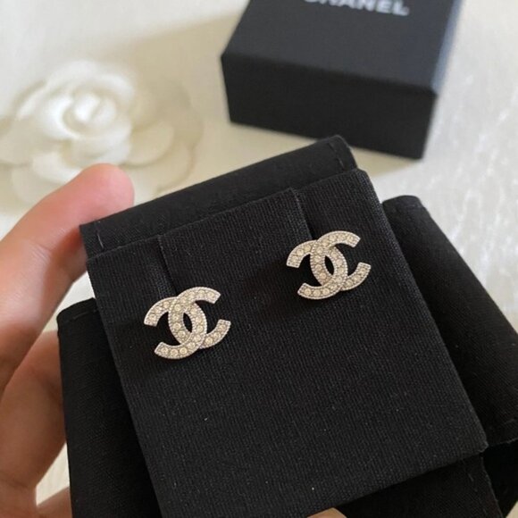 CHANEL Crystal-Embellished Silver Earrings - Picture 2 of 8